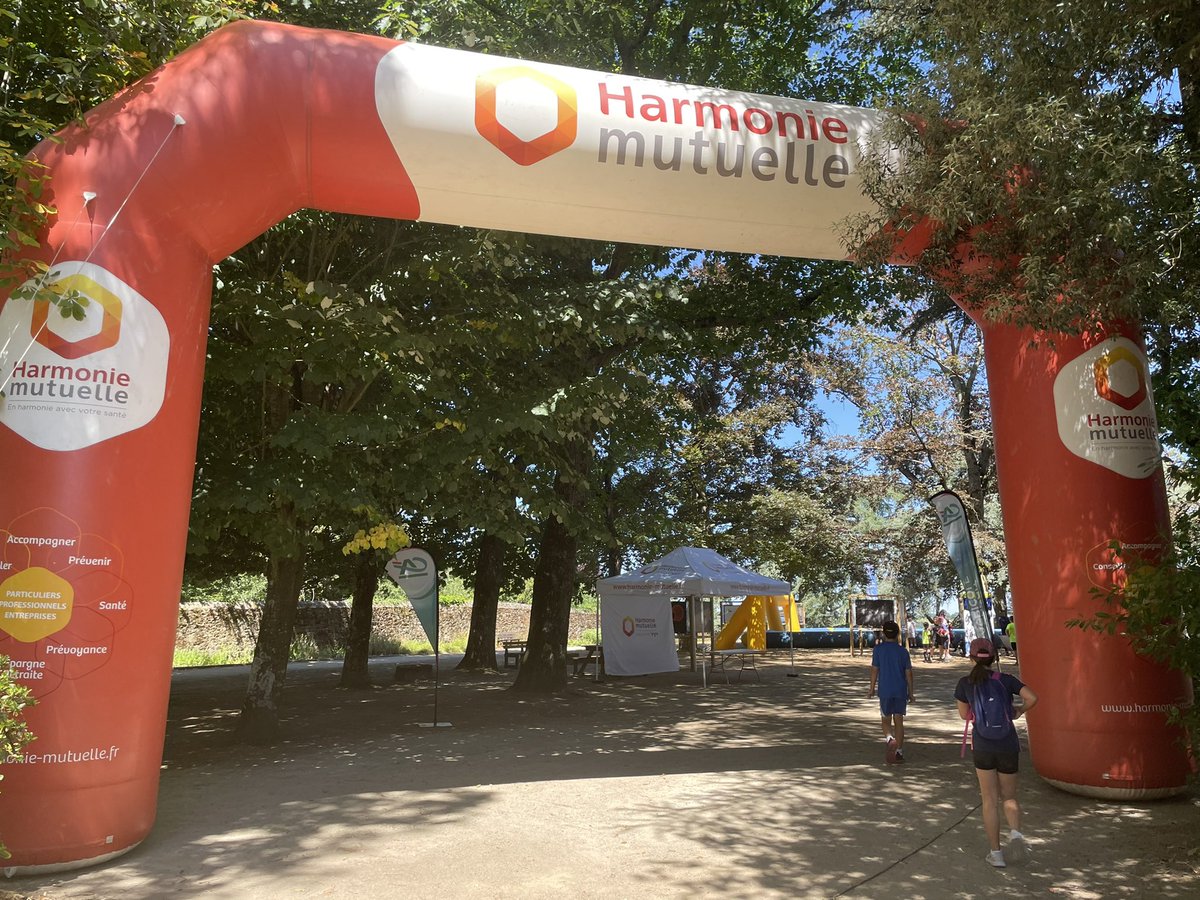 LigueFootLFPL's tweet photo. [Tournée #beachvert]

🔥 C’est parti pour la 1ère étape de l’édition 2022 de notre tournée aux 4 coins des @paysdelaloire : ce lundi à #champtoceaux 👌 En présence des représentants de nos fidèles partenaires @hmutuelle et @CAAnjouMaine 👏☀️⚽️ Rejoignez-nous jusqu’à 17h 👌 https://t.co/DraLYxs9o0