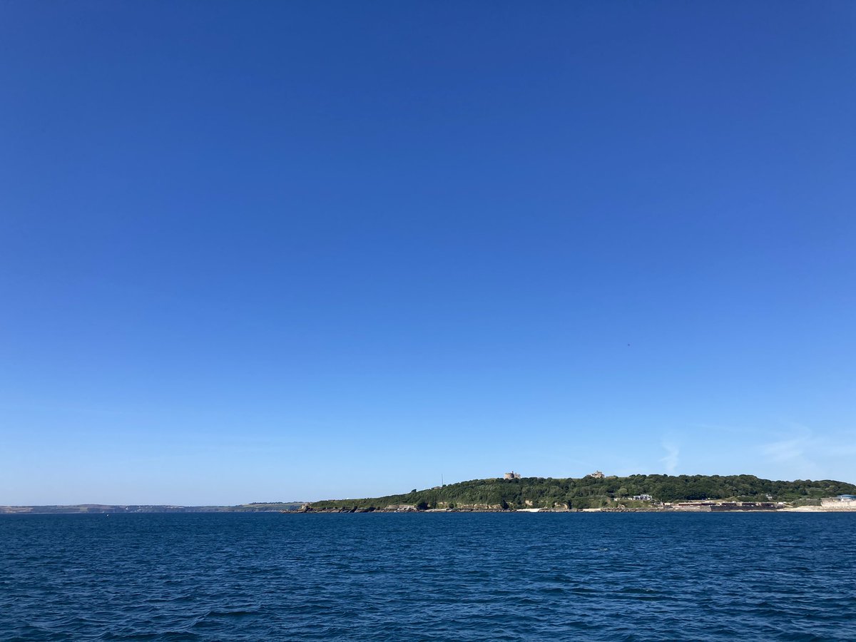 DarkTyde's tweet photo. Look at that sky.
#DiveCornwall https://t.co/x1J3O1cIAh