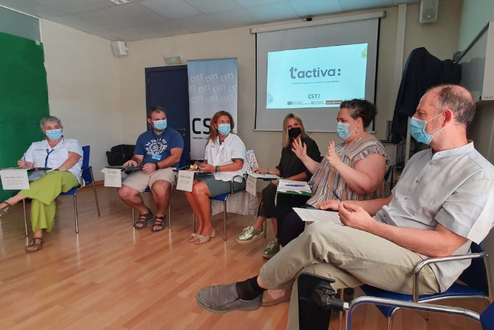 CSTerrassa's tweet photo. 📢Presentació al #CAPTerrassaEst de l’estudi pilot del projecte #Tactiva, liderat pel #CSTerrassa, amb la finalitat d'ajudar a combatre la #SolitudNoVolguda a persones majors de 50 anys
@ajterrassa @diba @salutcat #FEDER

ℹ️ Tota la info a 👉 https://t.co/rrbCPBLUBk https://t.co/S7yxy6u6Hh