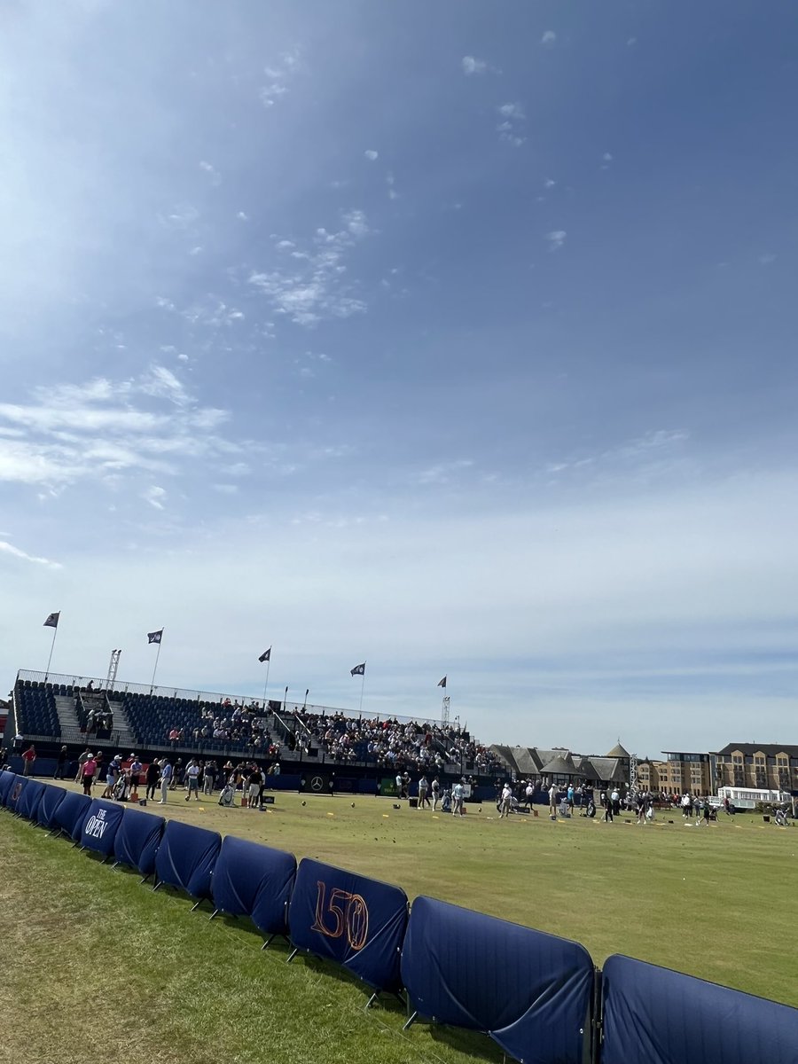 DarrenPSMsports's tweet photo. Views 💯
📍@theopen St Andrews
#weknowgolf https://t.co/GUr755Smxj