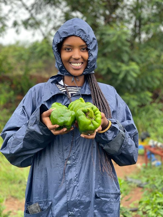 KazunguMireille's tweet photo. We are farmers, we don't stop when we are tired, we stop when we are done. https://t.co/kZSJ1mikMk