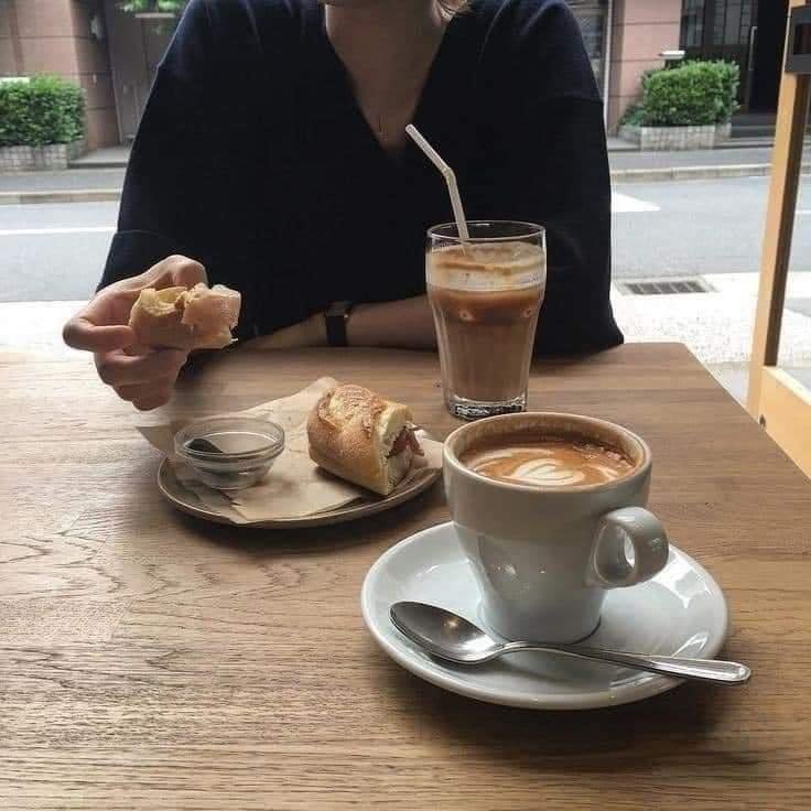ngopiss's tweet photo. coffee date 🤎 https://t.co/wuehEW626H