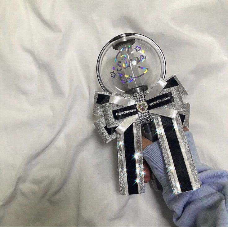 browoniez's tweet image. Enhypen lightstick decoration

– a thread