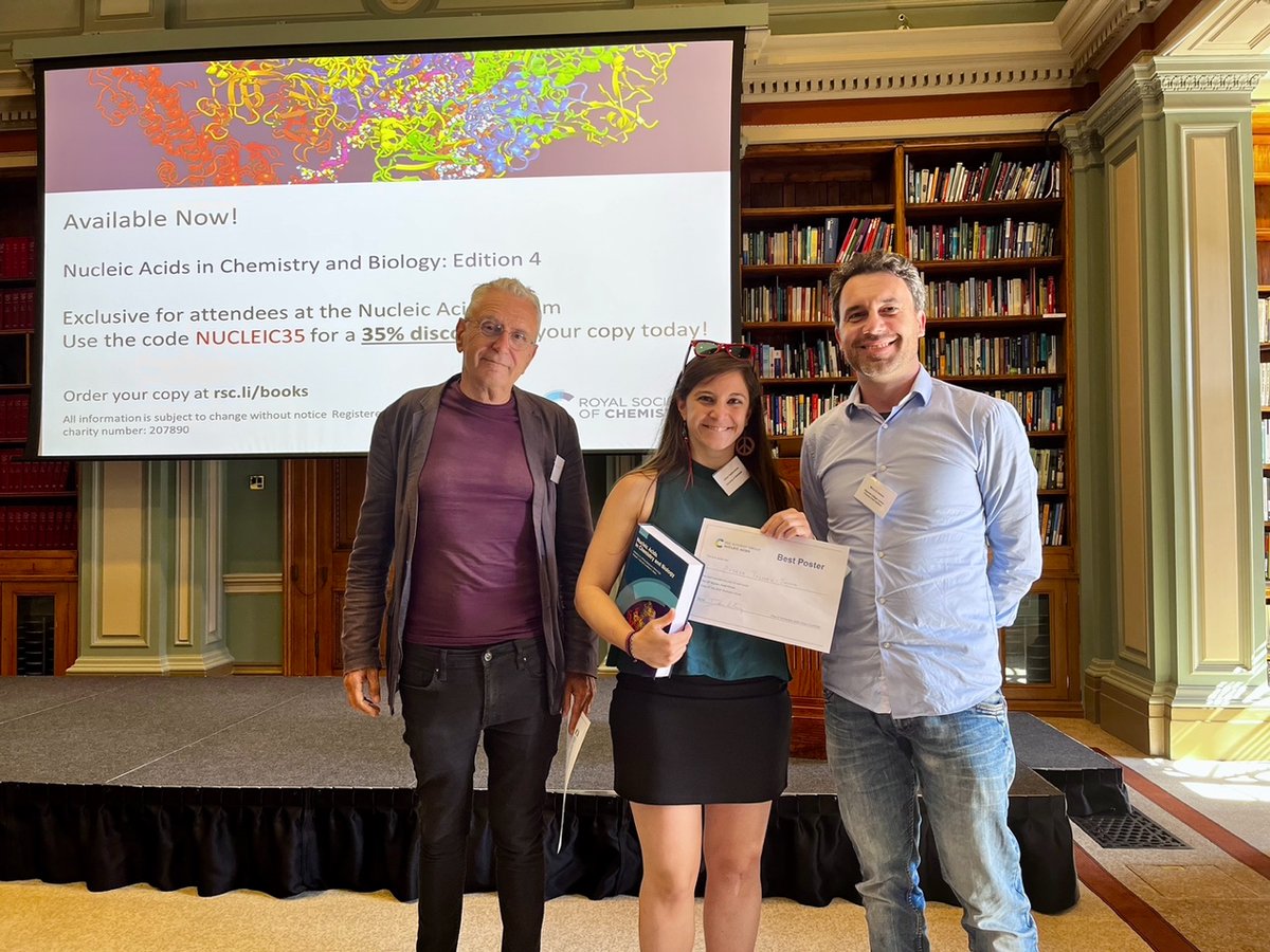 Congratulations to Andrea Taladriz-Sender for winning the best poster prize award at the <a href="/NucleicAcidUK/">RSC Nucleic Acids</a> NAF2022. Here is a photo of Andrea being awarded the prize by <a href="/DiAntonioLAB1/">Di Antonio Research Group</a> and <a href="/lilley_mj/">David MJ Lilley</a>