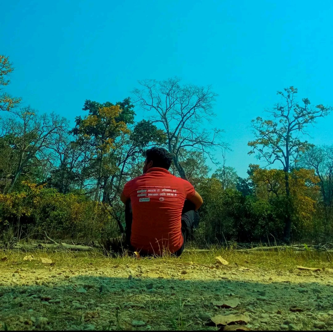 sandipsahab's tweet photo. कहिले लाग्छ, म कोही हुँइन,
कहिले लाग्छ, म केही हुँ ।
यो "कोही नहुनु" र 
"केही हुनु" को बीचमा 
जे जति म हुन्छु,
म त्यहि हुँ ।
@subinbhattarai1 https://t.co/3qZAT5Qwfs