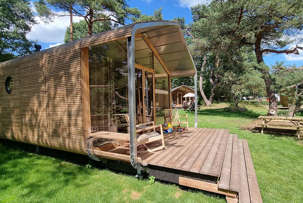 vakantieparken's tweet photo. Duurzame Wikkelhouses bij Beerze Bulten geopend 💚 Lees artikel: https://t.co/haBRLRr4Qs @BeerzeBulten @Wikkelhouse #beerzebulten #wikkelhouse #vakantiepark #overijssel #duurzaam #eco #tinyhouse #vakantie #nederland #parkvakanties https://t.co/qNtUEOuhQs