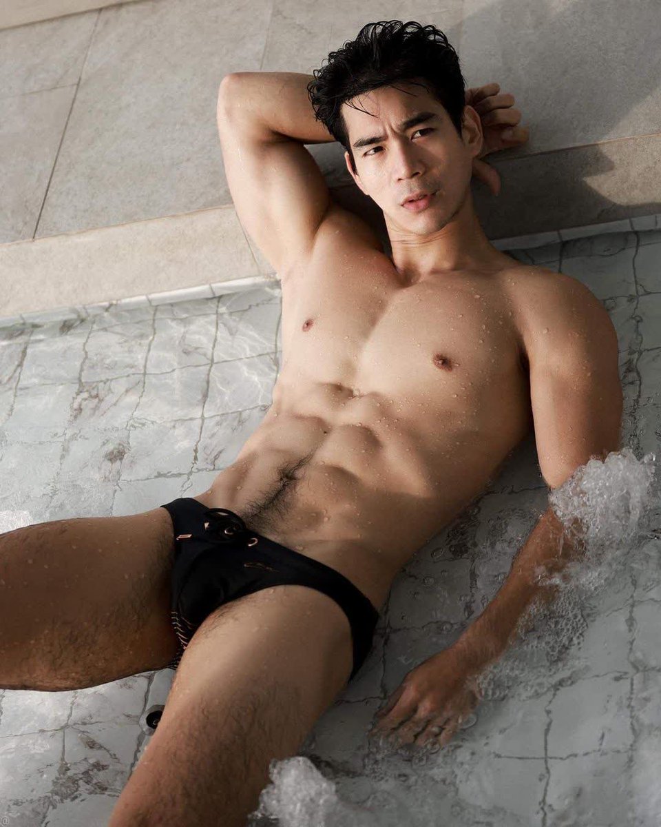 อีไจ สิงไอจี on X: เกิดมาเพื่อเป็นนายแบบ รับงานทีก็จะปังแบบนี้  t.coK9OYotGfbl  X