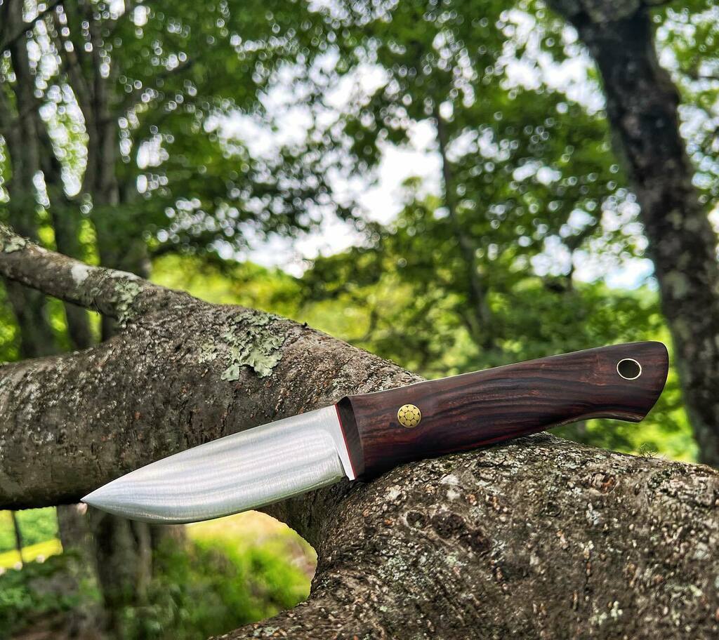 Russian_knives's tweet photo. Bushcraft knife in EDC size: Pointer by Beaver a knife. #beaverknife #beaverknifepointer #knifelife #knifenut #knifeaddicts #knifepics #knifephotography #edcknife #bushcraft #bushcraftknife #convexgrind #cpm3v https://t.co/htwlilMo1r https://t.co/gJRVXnCO0u