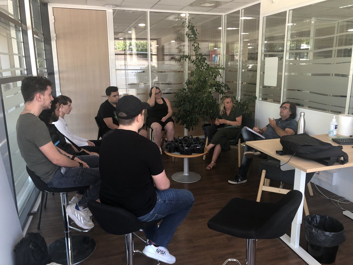 En 2 jours, 9 jeunes découvrent sur mesure les métiers du Service à la personne ! comment ? casques virtuels, ateliers de détection de potentiels, échanges avec des professionnels <a href="/AZAE/">Arturo Azae</a> et visite du centre de formation les chênes  #polemploipaca #Carpentras #regionsud