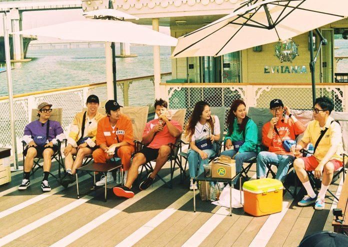 haowering's tweet photo. to these people who grow up with me, accompanying me through countless ups and downs since my first year in jhs until now i'm in college; 

happy 12th anniversary, my solace. thank you for giving colors into my youth— for everything.
#012WithRunningMan https://t.co/VJ9likFDhe