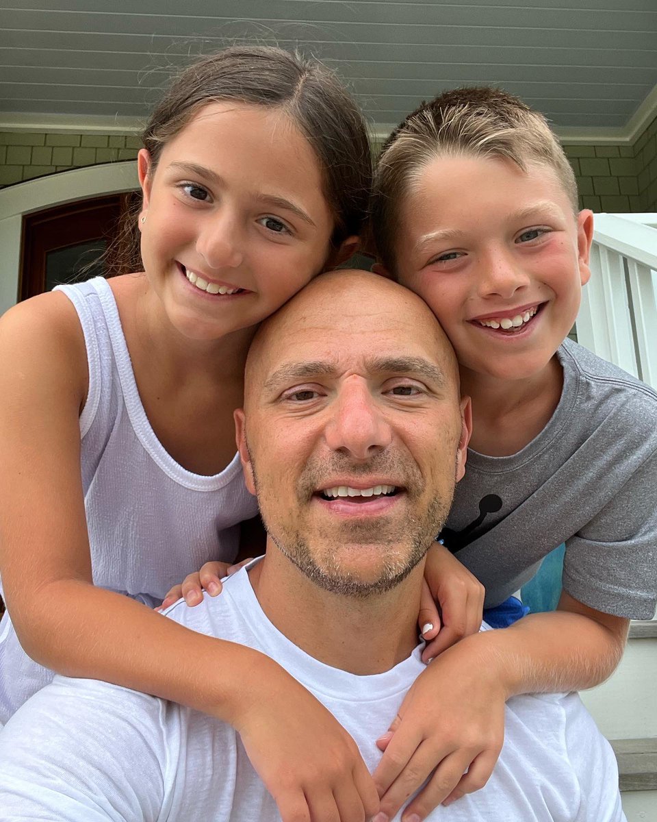 LoroAsh's tweet photo. Another epic couple of weeks. Never take this time with your family for granted. #fambam #livemorelife https://t.co/CTfsyck0PE