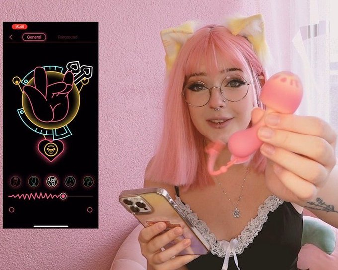 ✨Some pics from my toy review!✨  The review is currently uploading to PH🖤🧡 And the full video is already