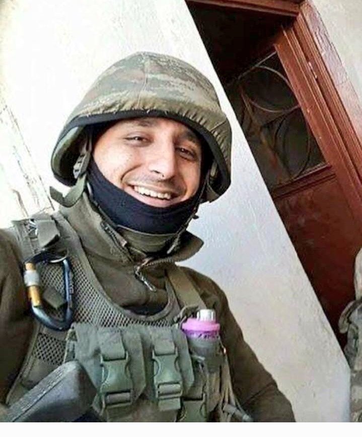 prooteztabut's tweet photo. Hatay'da açılacak Enver Buğur kütüphanemizin rafları hâlâ bomboş.

Bir kitap bir RT bile bizler için çok kıymetli. 

RT atar misiniz rica etsem 🥰🙏🇹🇷 https://t.co/ean85hRU23
