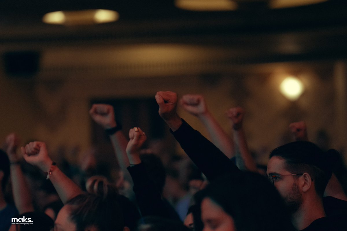 Bref vendredi dernier on a fait le Grand Rex devant 2000 personnes 💙

Merci infiniment à tous. Merci pour votre soutien. Merci pour tous vos partages. Il n’y a pas assez de mots pour décrire la puissance de cette soirée, MERCI 🙏🏼 
#wearetheorca @coextinctiondoc