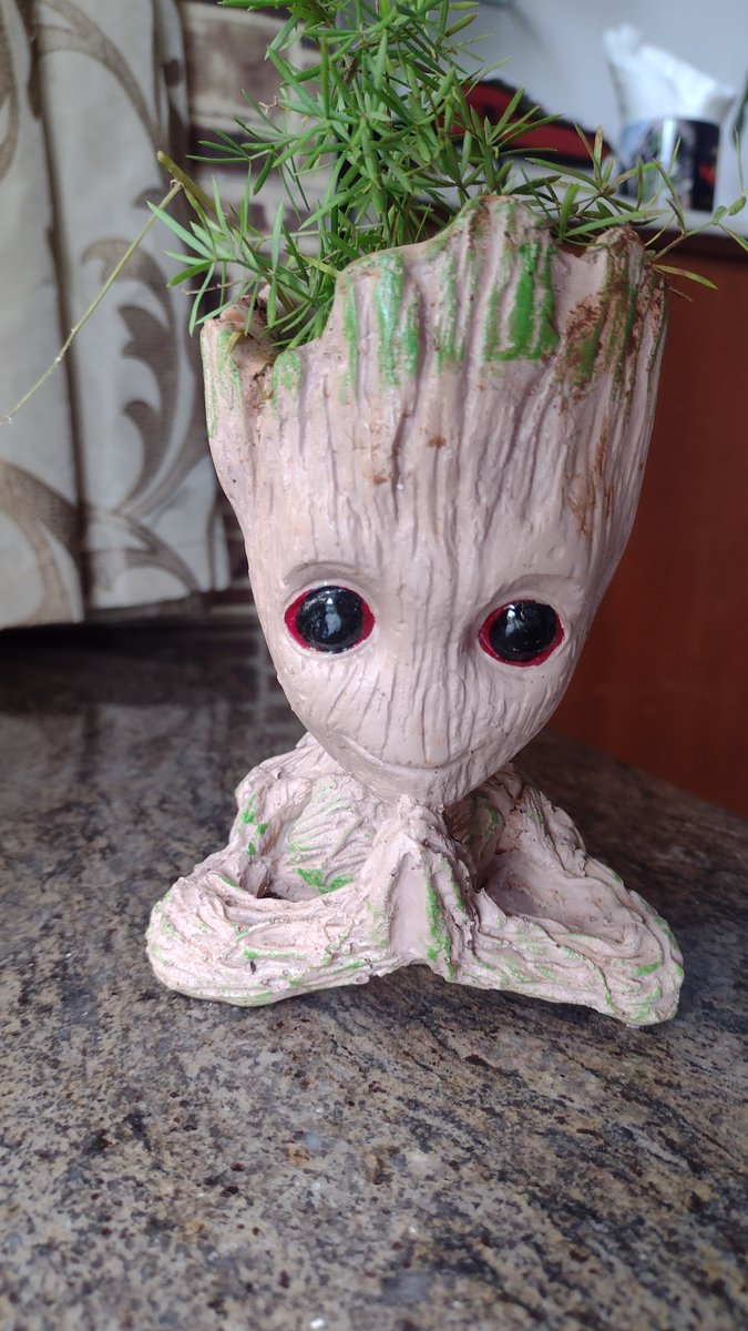 _you_know__who's tweet photo. Bowtruckle on Groot 😀 https://t.co/CTEErwFNj1