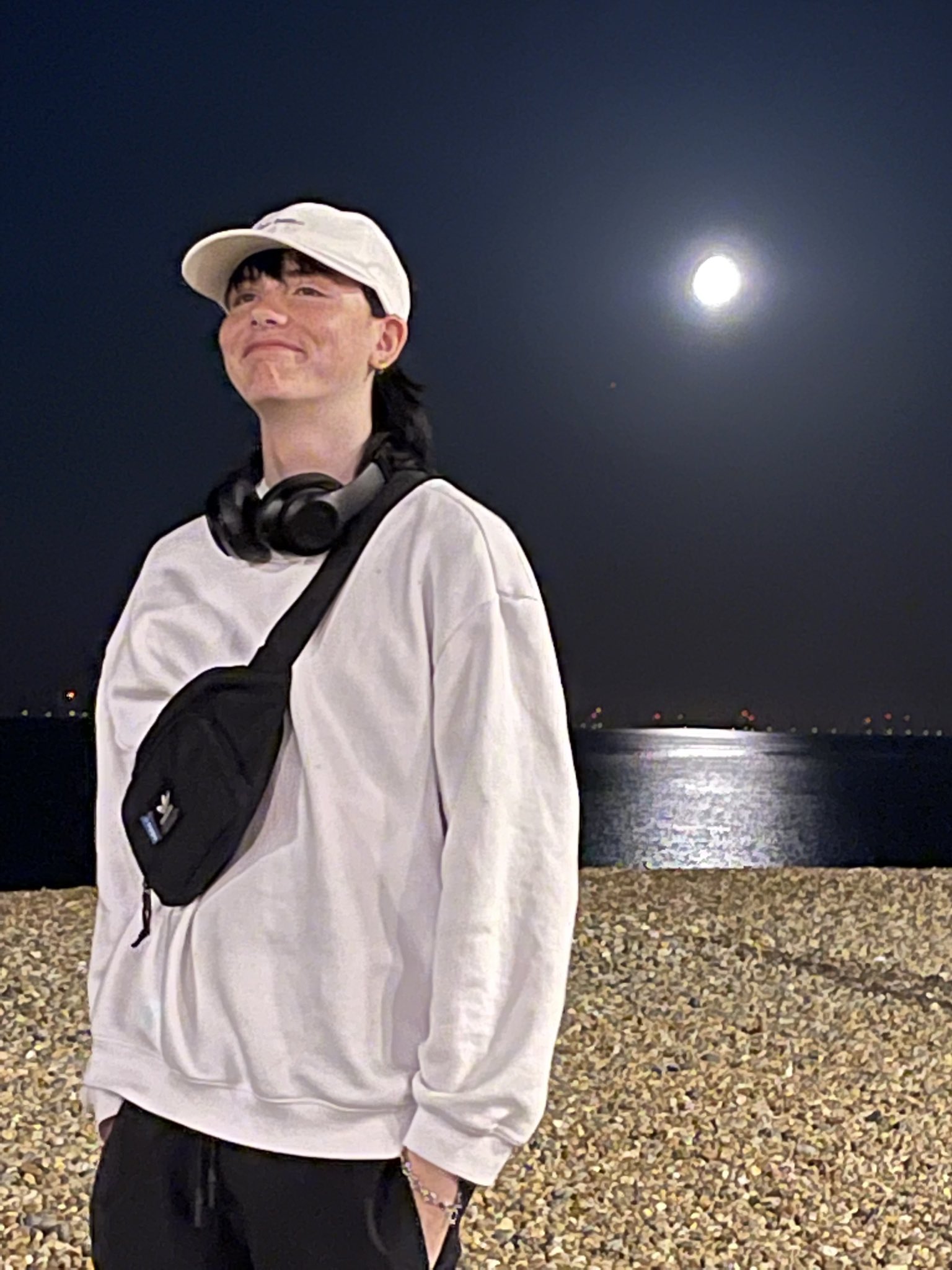 billzo on Twitter: "Moon man https://t.co/KfXKgfGSju" / Twitter