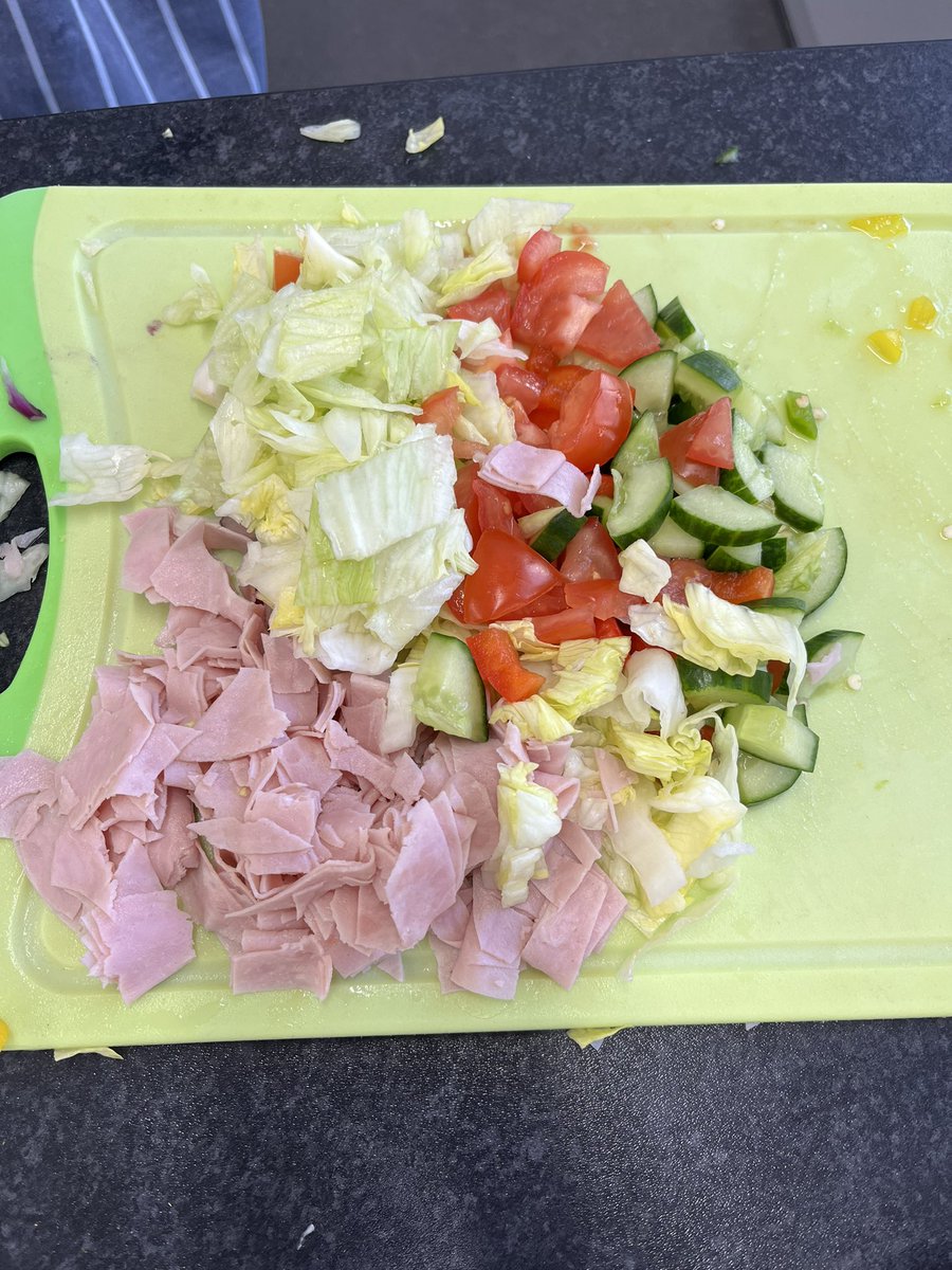 PhoenixPark_'s tweet photo. A healthy lunch is on todayโs menu for our @NCFE Nutrition & Health group #HealthyEating #PPAValues #perseverance #ThisIsAP https://t.co/ZOE5SOupMj