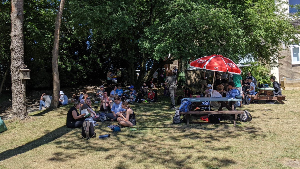 sgs_character's tweet photo. Year seven hikers chill out in the shade at lunchtime. #SGSERA https://t.co/yUcIWKMK0I