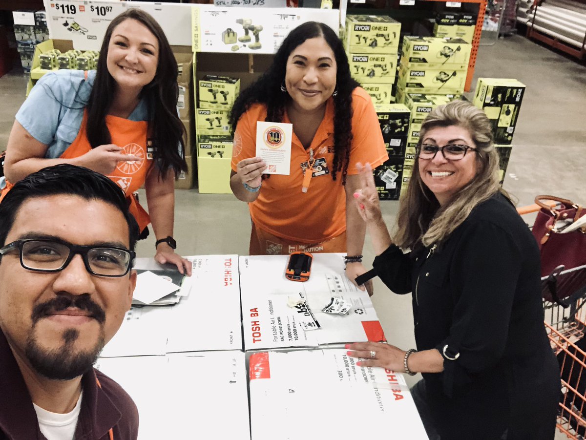 AlfredG505's tweet photo. Congrats to Absa on your 10yrs of service!!!! https://t.co/0r6wfdrXpp