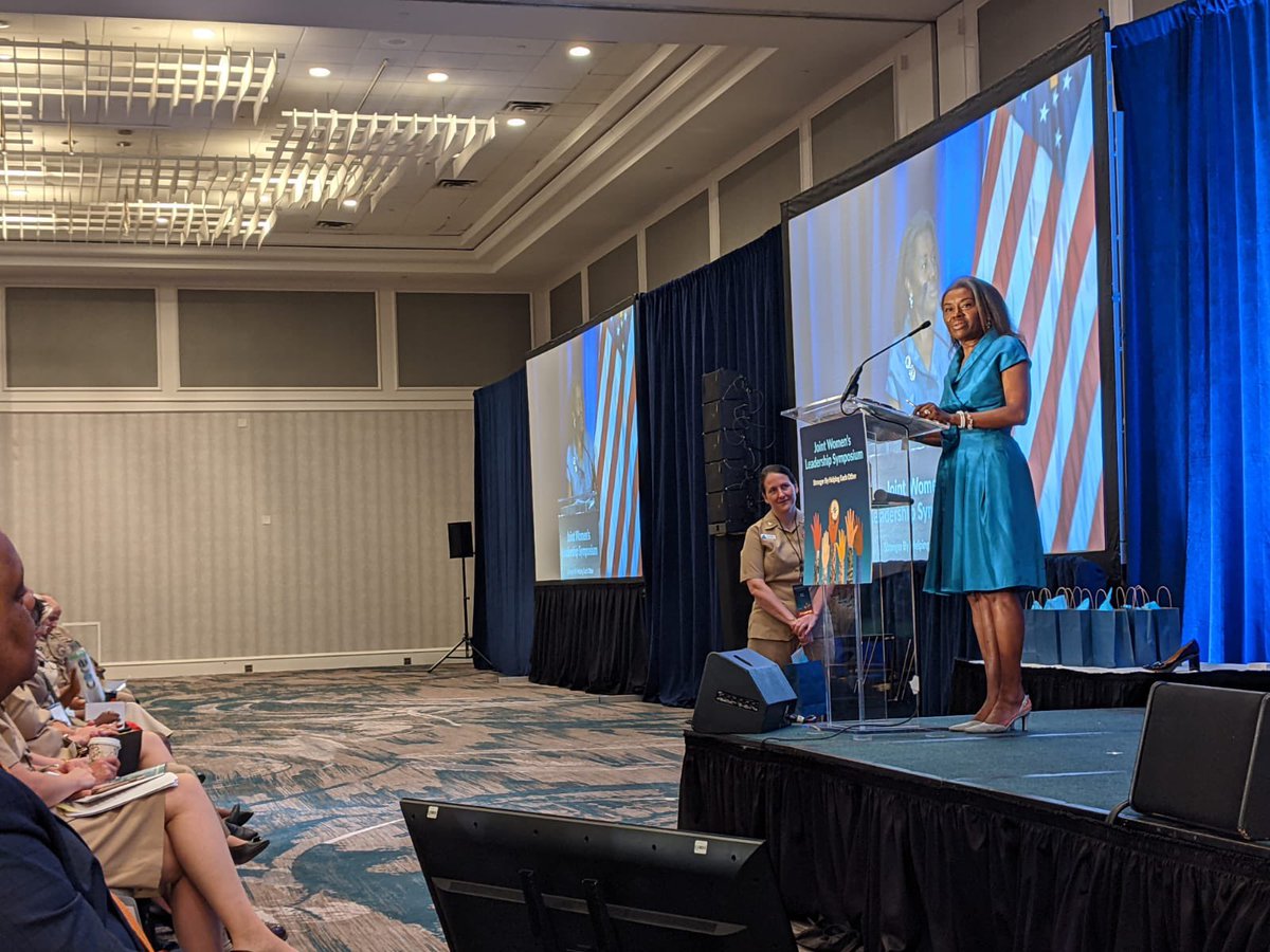 SeaServiceLead's tweet photo. "In your roles, ultimately, as a fighting force, your job is to rescue people from darkness and to make that darkness tremble when it sees you. That's it -- that's what you're fighting for." - @WinsomeSears #JWLS2022 #MilitaryWomen https://t.co/jTnZrkYLFd