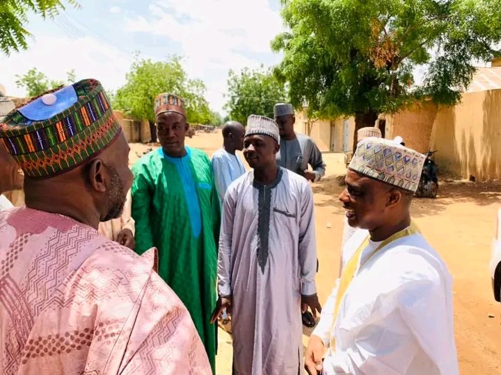 ImranJ1's tweet photo. Visit to the family of Late. Aminu Umar, the assistant commissioner of police, Katsina State who is also the Dutsin-Ma area commander of the Nigeria Police Force (NPF). May God forgive him and grant his family patience.

#jinoimran
#readytoserve https://t.co/4T1ZnE2Ulc