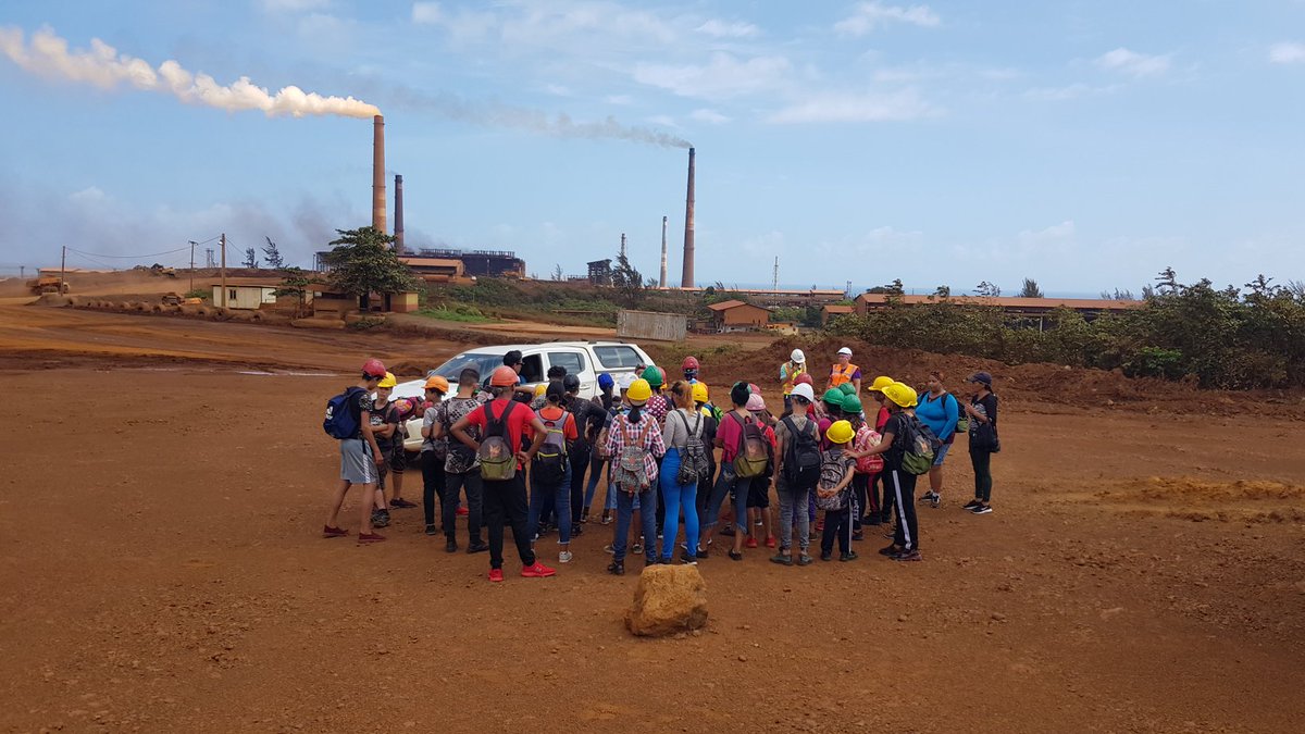 asel_gainza's tweet photo. Productiva jornada de intercambio práctico-académico entre los estudiantes de Geología de @UniversidadMoa, infantes del grupo #ECOARTE y la @EcgMinera formando el futuro de nuestra industria @CubaMES @EnergiaMinasCub @jsaborido50 @yurisley_valdes https://t.co/NH58h6qMpM