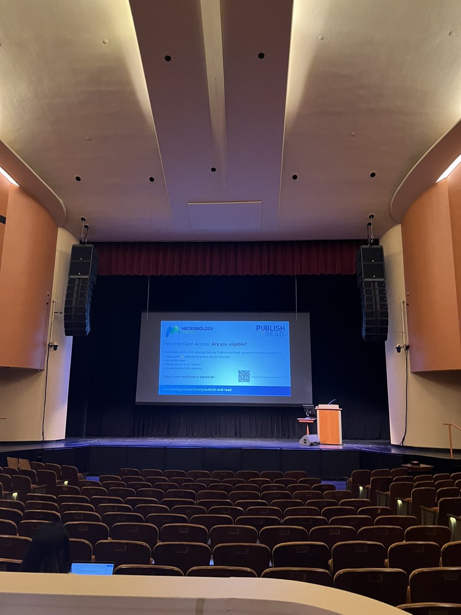 malakular_bio's tweet photo. My first large conference @BenMicrobesMtg has been a delight! Love hearing all the different angles of research on the gut microbiome. 🦠 
Would love to chat about my current gut microbiome work! P194 :) #benmicrobesmtg https://t.co/GdQuktl2Kz