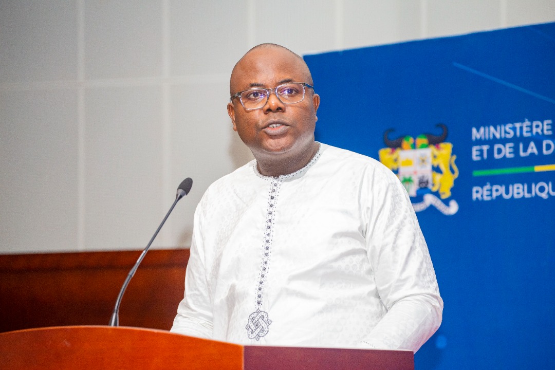 innovationbenin's tweet photo. Samedi 09 juillet 2022 : Cérémonie de clôture de la première édition du SENIA présidée par le Secrétaire Général Adjoint de @numeriquebenin, M. Gaspard DATONDJI.

Revivez les moments forts du salon à l'adresse => https://t.co/akvsI61Ycr

#SENIAbj
#BeninNumerique https://t.co/RDrMx6EZpm