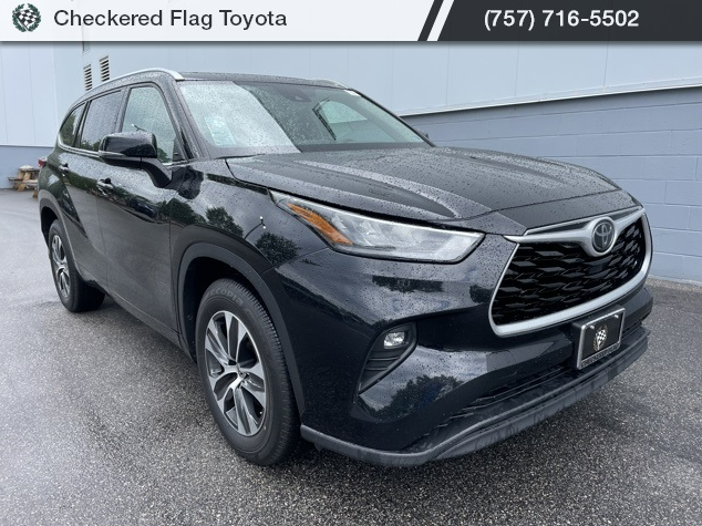 CFToyota's tweet photo. Where the pavement ends, the adventure begins in the Toyota Highlander! Contact us today to find yours: https://t.co/MGeBbH6sv7 https://t.co/i0hv2gO0pL