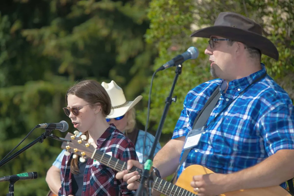 bvcchurch's tweet photo. YAHOO! What a fun time at the #BVCChurch Stampede Breakfast yesterday! Thanks to everyone who came out to join in the fun, to all of the MANY volunteers it took to pull it all together so well! We could NOT have done this without your help. #CalgaryStampede #StampedeSunday https://t.co/diYR10L2S4