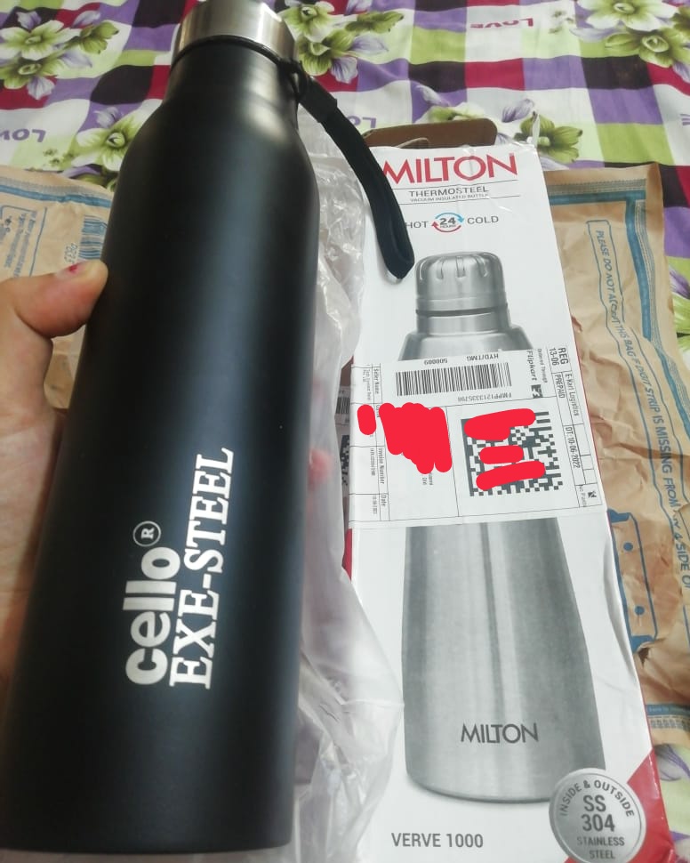 harshT010's tweet photo. @Flipkart @jagograhakjago @flipkartsupport
I had recently ordered a bottle of MILTON and received this black bottle of CELLO from the box of Milton!

The address on this box is also different. It clearly seems that the bottle was returned by someone and sent to my address. (1/n) https://t.co/GUTdNChSab