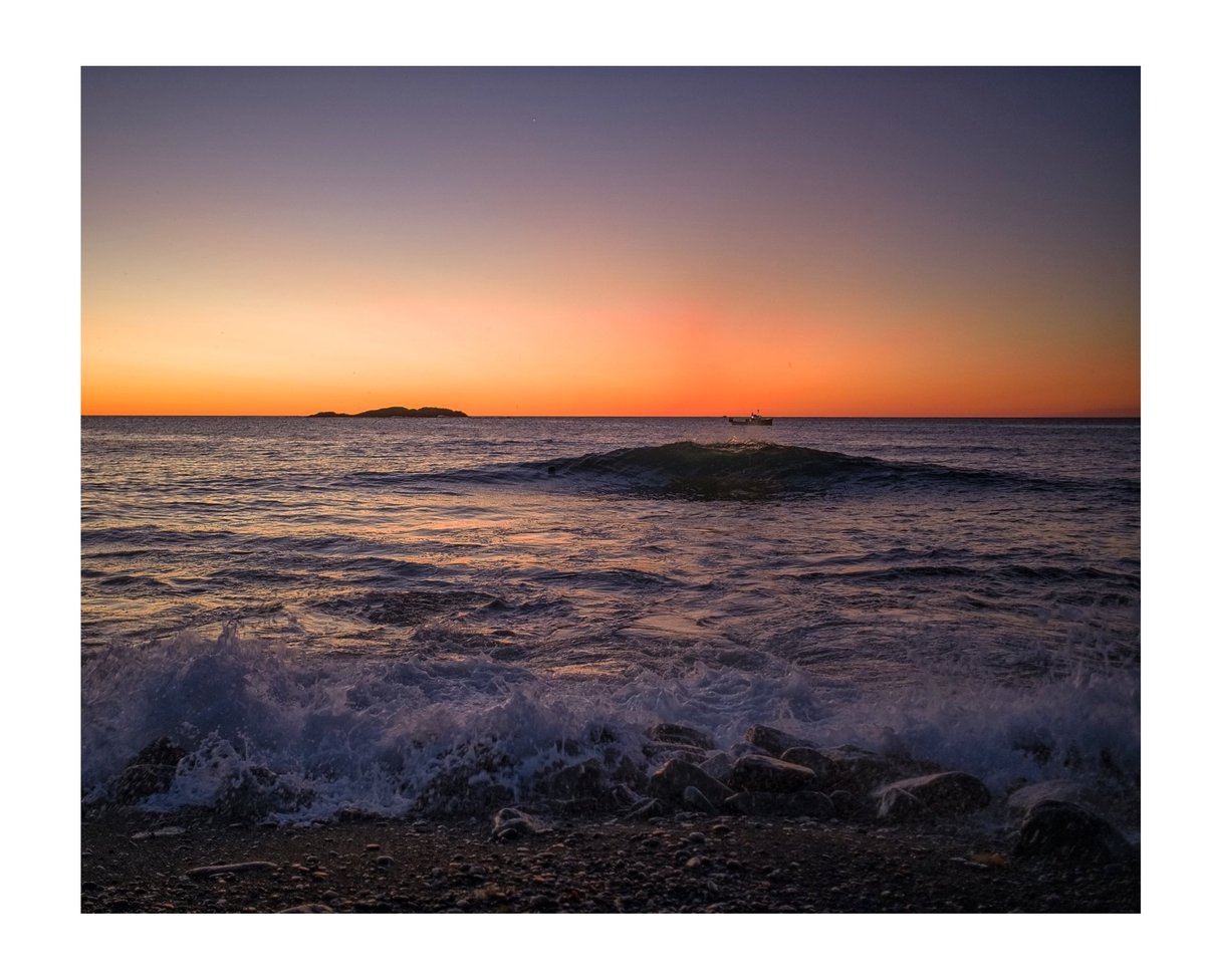 Mark_A_Brennan's tweet photo. Wave, Gabarus, Nova Scotia, 2022. #markbrennan #landscapephotography #gabarus #novascotia https://t.co/1VALofsfFC