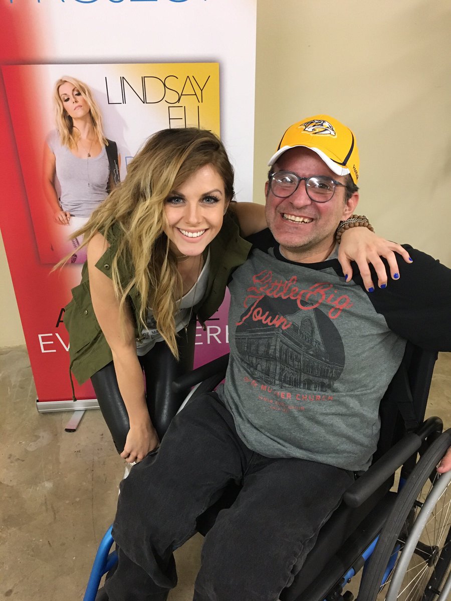 gnephew's tweet photo. @lindsayell @littlebigtown This is a dream concert for me with 2 of my favorite artists! Canโt wait to see you at @RaviniaFestival !!#OriginalLBTSuperfan #EllYeah https://t.co/Z9xmZVuCv6