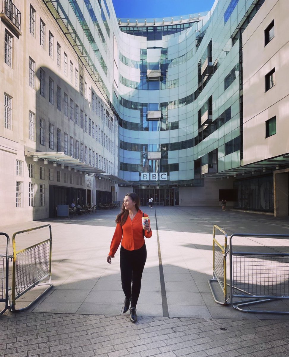katerinaweather's tweet photo. On a new adventure for the next few weeks 😊☀️#BBC #Workplacement  #London🇬🇧 #Weather #Learningmoreeveryday #Happy #Weatherpresenter #Lovemyjob https://t.co/Wq9EwMBJxR