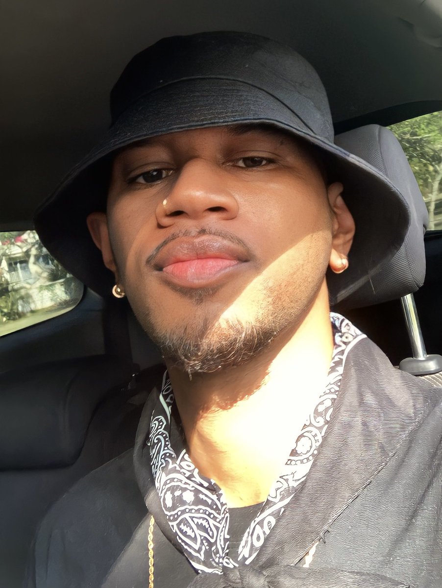 highswallowtung's tweet photo. Still working on taking more pictures of myself https://t.co/FAAsVHuCfp