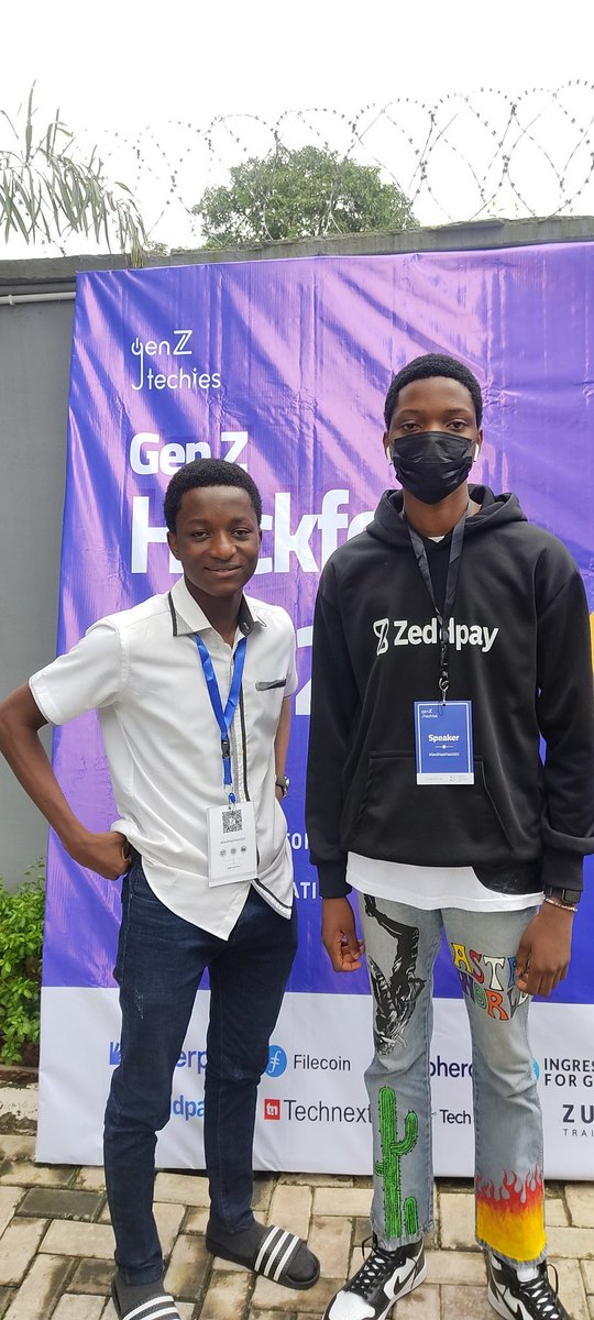 AkindoyinFaruq's tweet image. Ok FreePad came 5th at the Genz Hackathon🎉. We try again next year insha'Allah 🚀🚀

Very glad I took a picture with the superstar @pleasant0x.

#GenZHackfest2022