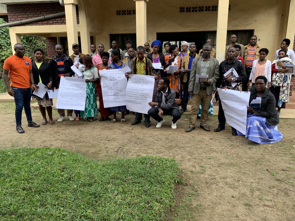 Olivierwand's tweet photo. Cost benefit analysis is the key point every farmer and cooperative in agribusiness should know and apply, Today, We assist 30 farmers from Koapb&amp;Duterimbere cooperatives through CODEPO.@AgriterraRwanda @Agriterra @MusanzeDistrict https://t.co/e6mOI13mW5