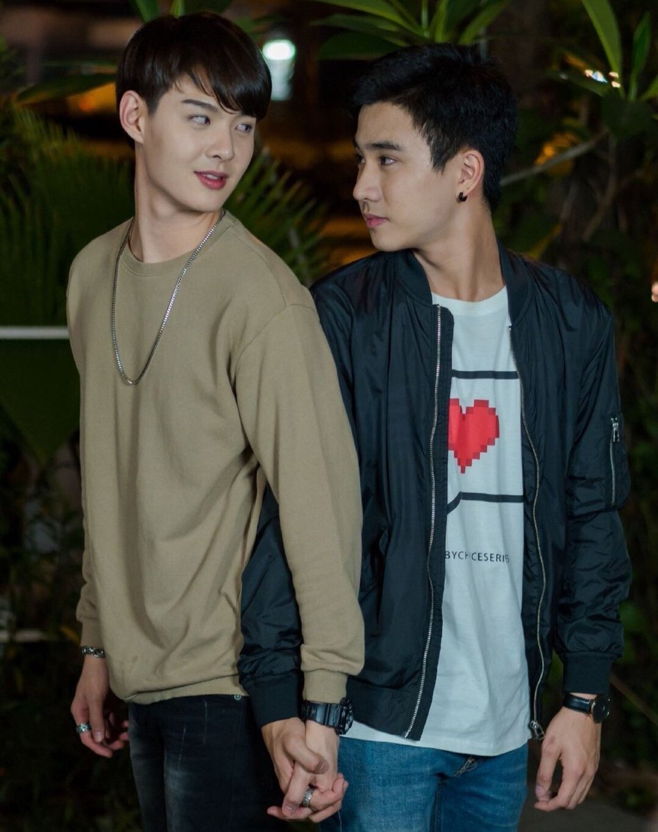Love is a blessing in the world, a joy I haven't seen for a long time. I didn't come here because of fame at the beginning, and I won't leave because of slander in the future. As long as you like, I'll always be there
#เราที่นานมาแล้ว 
#PerthSaintSation 
#TRIGON
