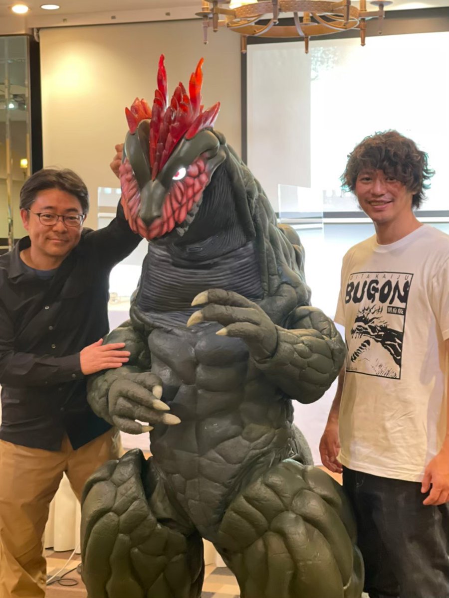 大分怪獣クラブ製作、田口清隆監督、青柳尊哉さん主演『大怪獣ブゴン』の音楽を担当することになりましたー(^-^)わーい怪獣だ怪獣だー！久々に全開で怪獣音楽作るけんね、楽しみにしちょって！！え、大分弁違う？許して～(^-^;因みに大分は「うまかろうくん」稲葉政裕の故郷！！