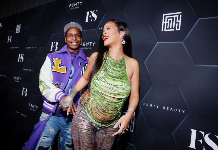 GetUpTee's tweet photo. Rihanna Is the Only Billionaire I Support
Read More: https://t.co/ydaseOq8rm https://t.co/PFTk5021ND