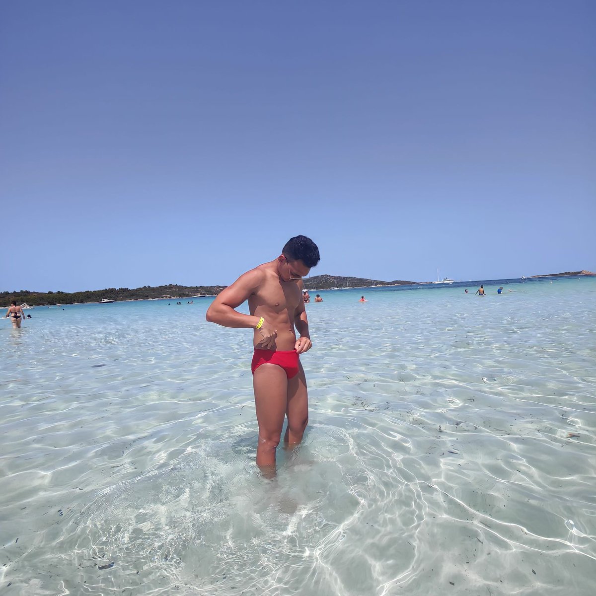 ilrenzu's tweet photo. Questo sole scotta 🥵🔥
#sun #hot #summer #Sardinia #onlyfanspromo #onlyfans https://t.co/HIcjC5XMhd