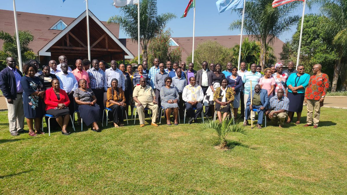 kalromkulima's tweet image. Director General Dr Eliud Kireger, &quot; Development of a robust seed system is in line with #KCSAP where KALRO is facilitating access to climate smart seed varieties&quot; . #KALRO strengthens seed production. @kilimoKE @kcsap_project @Kalroseeds