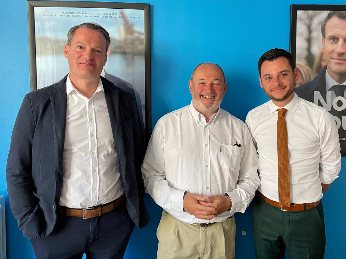 Je recevais ce matin le Président du <a href="/medefrouen/">MEDEF Métropole ROUEN Normandie</a> Guy Buisson et le Délégué Général Jean-Marc Pelazza.

Un échange informel sur l’état du marché du travail, la formation, le contrat d’engagement jeunes et les attentes des entreprises pour répondre aux problèmes de recrutement.