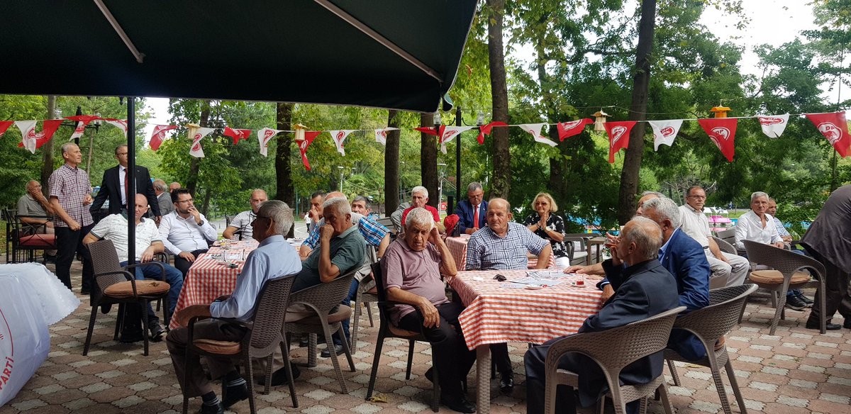 DpBursa's tweet photo. Demokrat Parti Kurban Bayramı bayramlaşması
@DpGultekinUysal @cenginyurt52 @cagkaplan https://t.co/YkkjS1Cu34