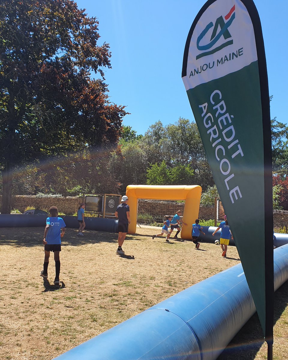 CAAnjouMaine's tweet photo. La @LigueFootLFPL débute sa tournée #Beachvert 2022 ⚽🔥 
Du 11/07 au 04/08 - 15 étapes pour jouer au #Foot dans la bonne humeur 🤗
🗓️ Dates et inscription 👉 https://t.co/JO9A8wgeC2
Demain RDV à @baugeenanjou 😎
@CreditAgricole #PartenaireDeTousLesFootballs
@tousuncotefoot @FFF https://t.co/cFxVh1IWrw