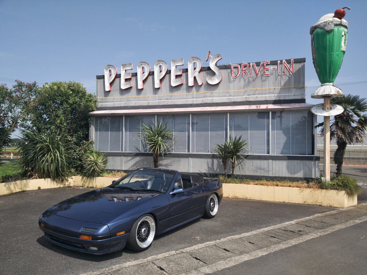 yucci_SENSE's tweet photo. 数年ぶりにPEPPER'S DRIVE-INへ。
中辛 豚バラ ほうれん草 ゆで卵。
#yuccifc #fc3c #fc3s #fcvert #rx7 #usdm #peppersdrivein https://t.co/UuxlCpQEY1