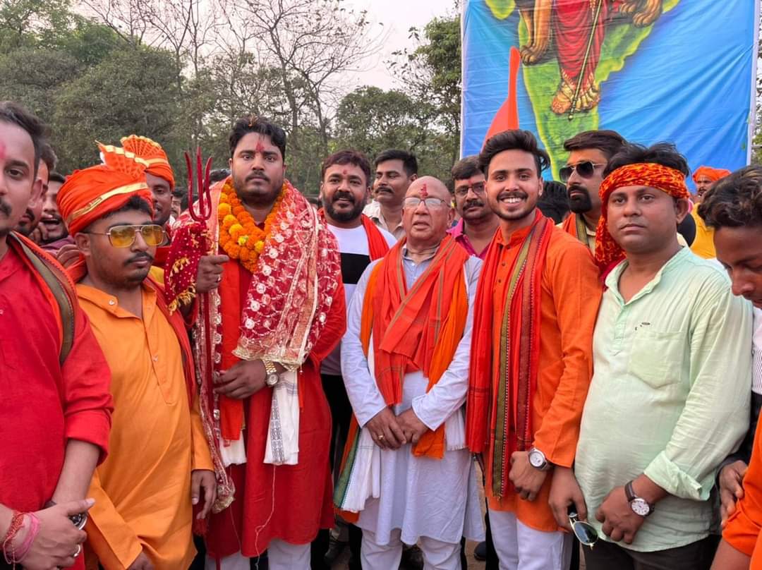 ravisinghRSS's tweet photo. #शुभ_जन्मदिवस💐
 अपने आप मे एक यूनिवर्सिटी उत्कृष्ठ लेखक शिक्षाविद स्वक्छ एवम ईमानदार छवि से भारतीय राजनीति में एक अलग पहचान रखने वाले महान विभूति झारखंड सरकार के पूर्व मंत्री जननायक मेरे अभिभावक आदरणीय विधायक श्री @roysaryu जी को #जन्मदिवस की ढेर सारी बधाइयां एवम अनंत शुभकामनाएं https://t.co/LuvQ8HFH7I