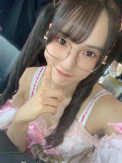 デザインは 仮面女子 のコラボユニット 無限女子４名の直筆サイン入り レアtシャツの通販 By Neo S Shop ラクマ サイン