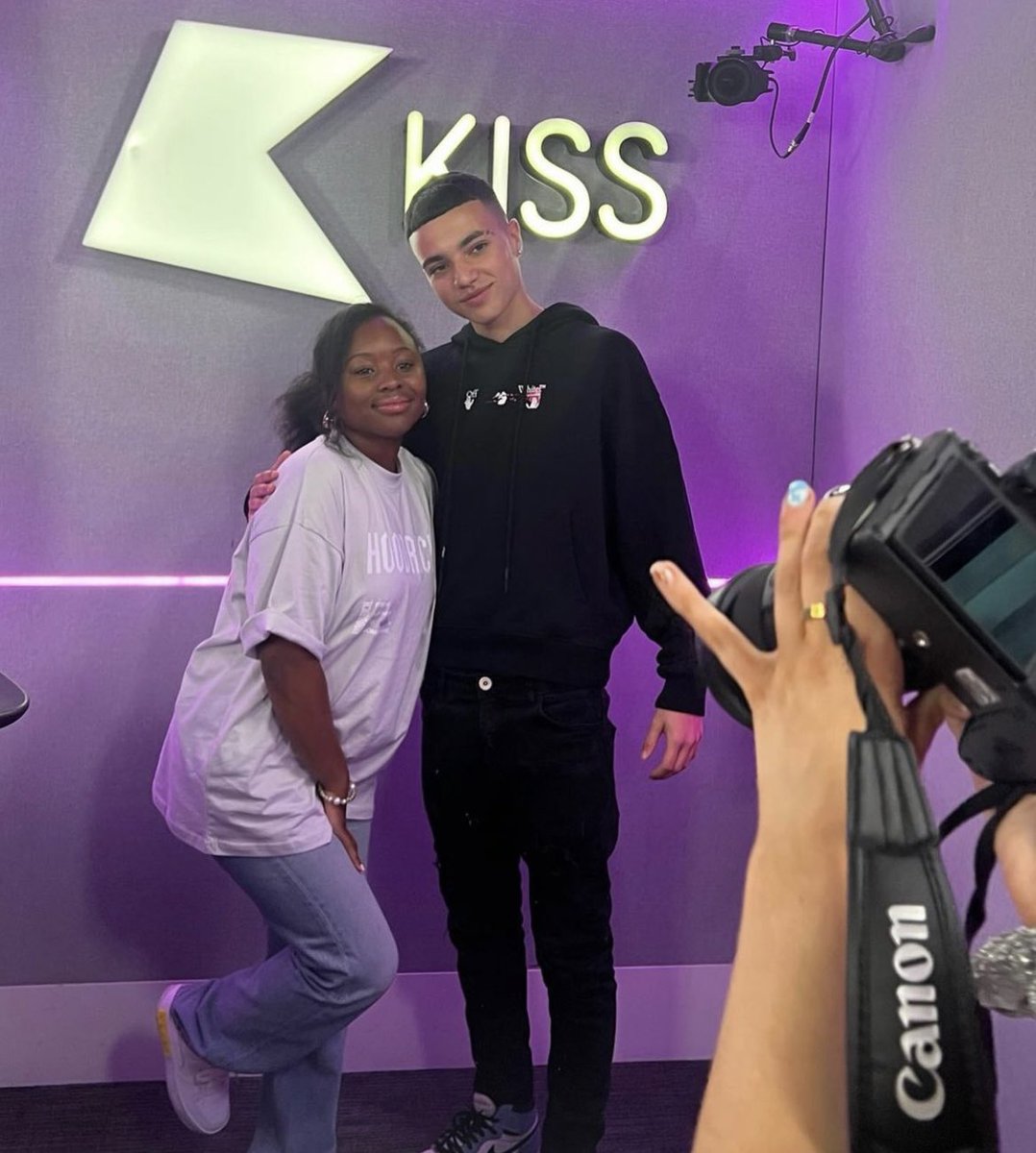 Junior Andre (@junioraofficial) on Twitter photo Throwback to last week, had a sick day at @KissFMUK with the legend <a href="/TineaTaylor/">Tinea Taylor</a> 🙏❤️ Thanks so much for having me on the show for my first ever live radio interview and for supporting Slide! Be back soon 🔥 Throwback to last week, had a sick day at @KissFMUK with the legend <a href="/TineaTaylor/">Tinea Taylor</a> 🙏❤️ Thanks so much for having me on the show for my first ever live radio interview and for supporting Slide! Be back soon 🔥