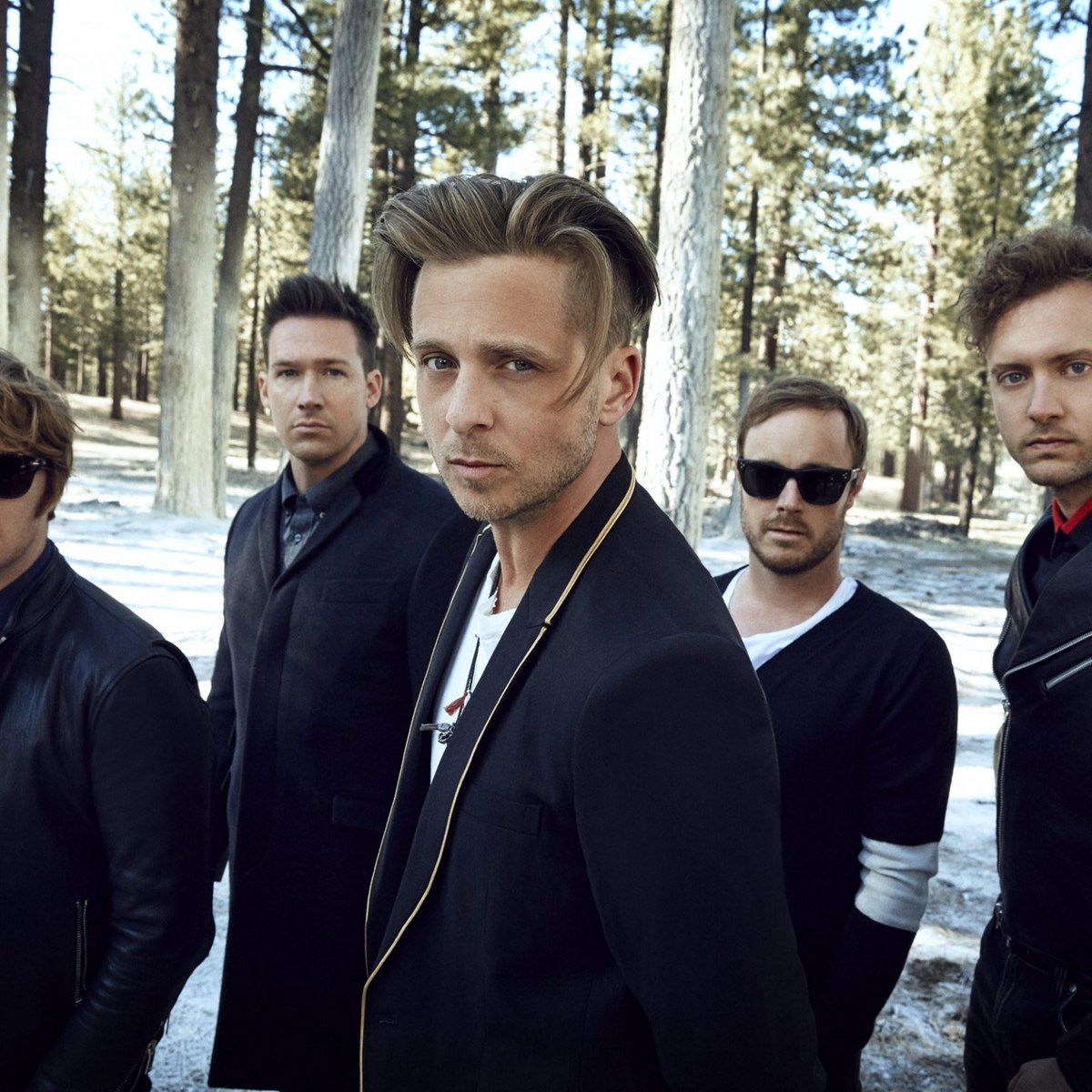 tae_impact's tweet photo. معلومة |🌟 
شارك Ryan Tedder,مغني فرقة الروك  One Republic مقطعاً من فلوق تيهيونق وهو يغني / يستمع الى اغنية Swim Home على قصته في الانستقرام . https://t.co/fcZdAXVlys